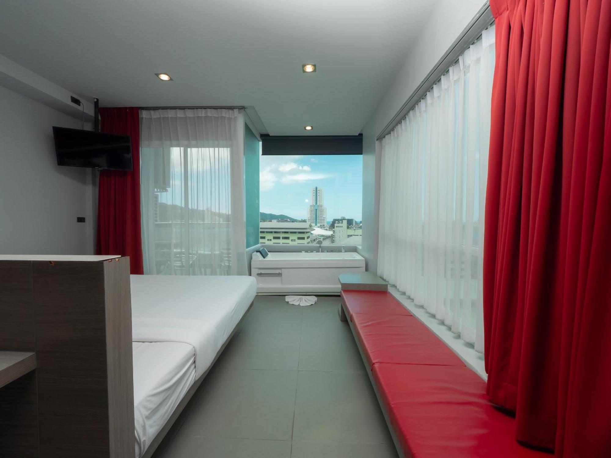 Neon Patong Hotel Exterior photo