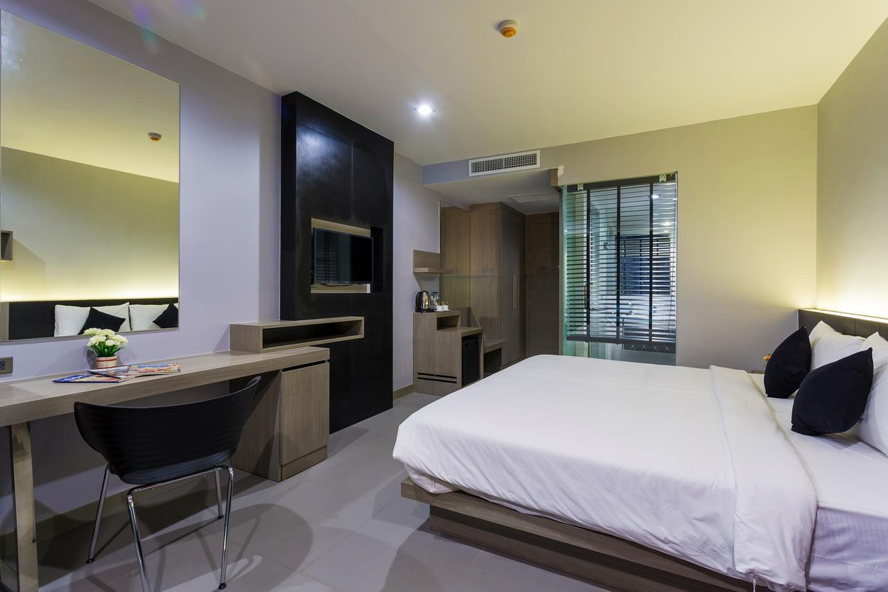 Neon Patong Hotel Exterior photo